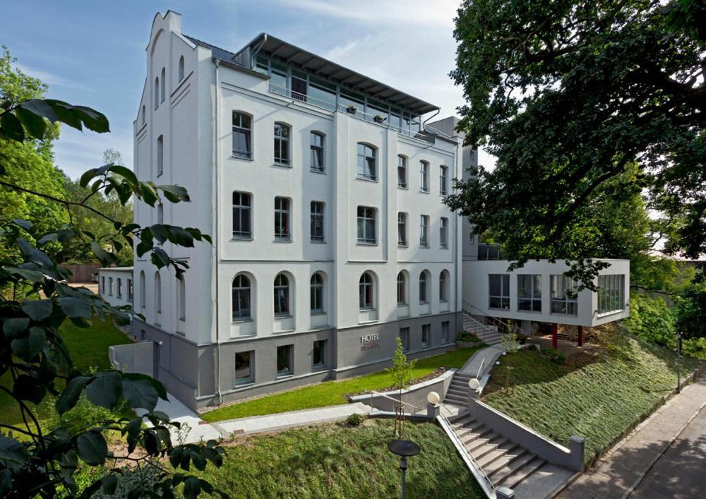 Hotel Zwischen Den Seen Waren  Exterior foto