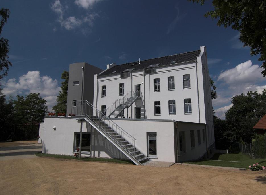 Hotel Zwischen Den Seen Waren  Exterior foto