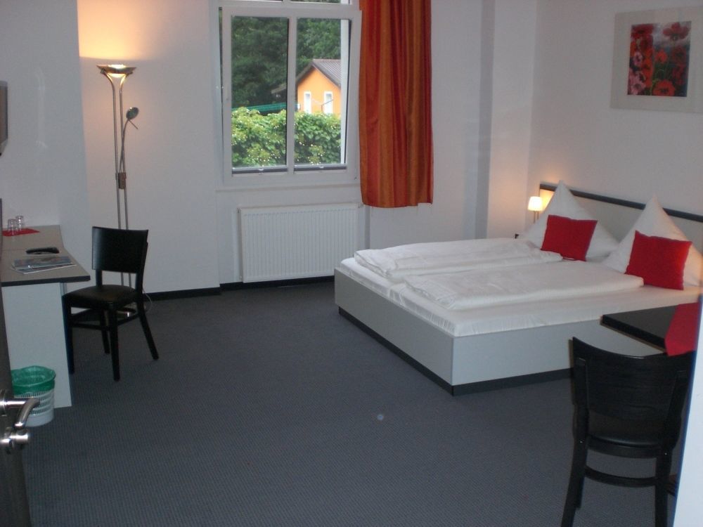 Hotel Zwischen Den Seen Waren  Exterior foto