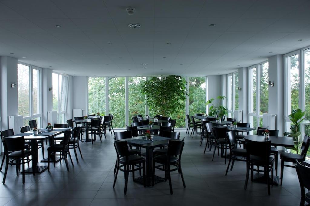 Hotel Zwischen Den Seen Waren  Exterior foto